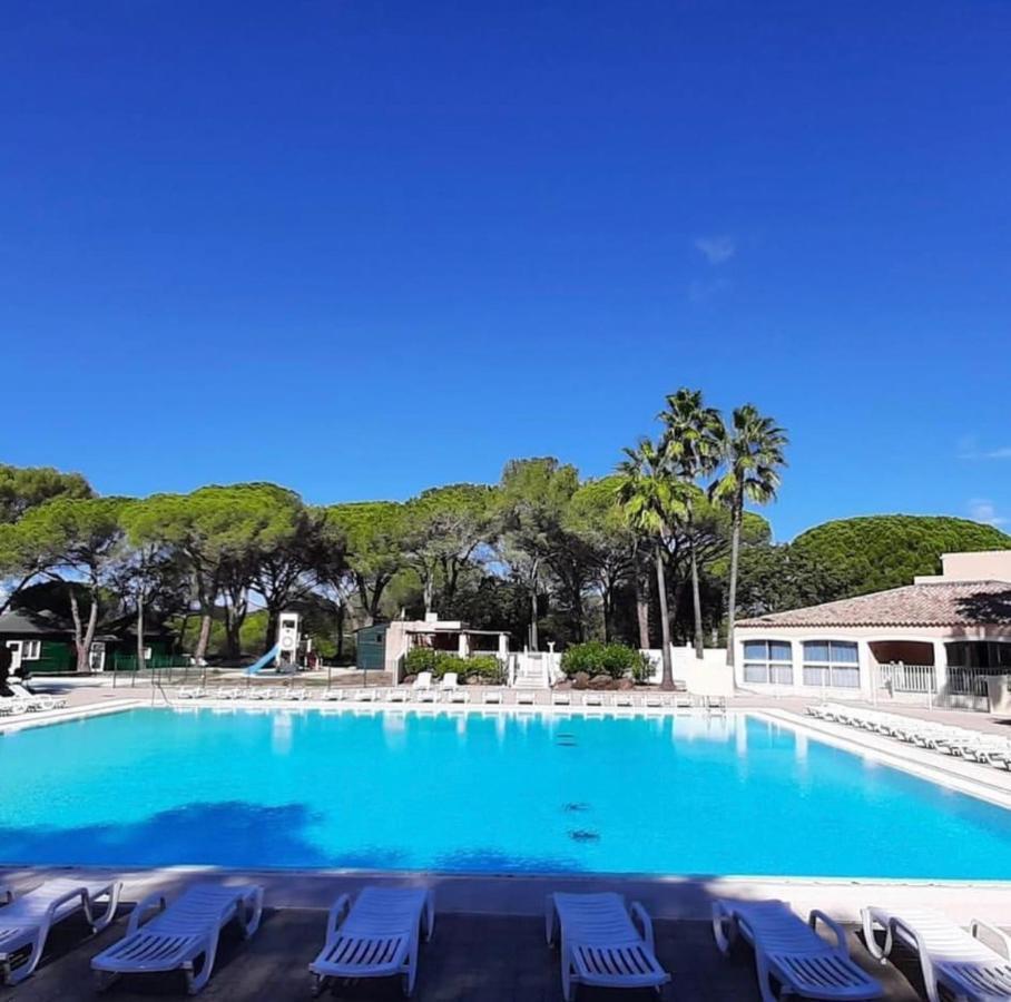 Studio Climatise Avec Piscine Saint-Raphaël エクステリア 写真